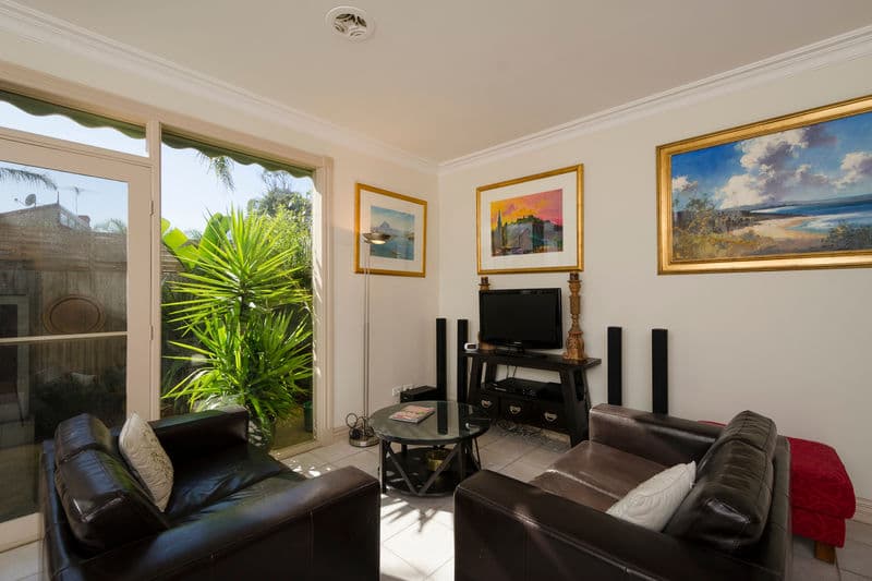16 Goss Terrace, Williamstown - Thumbnail 2