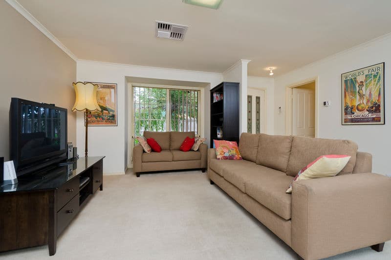 2/7 Karingal Street, Altona - Image 1