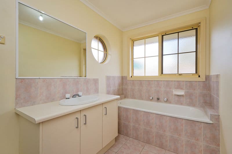 2/7 Karingal Street, Altona - Thumbnail 8