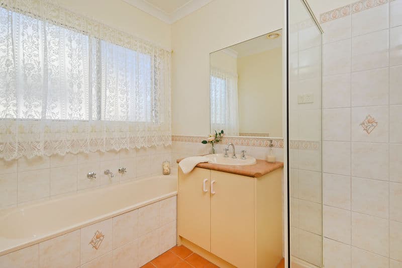 2/110 Bayview Street, Williamstown - Thumbnail 7