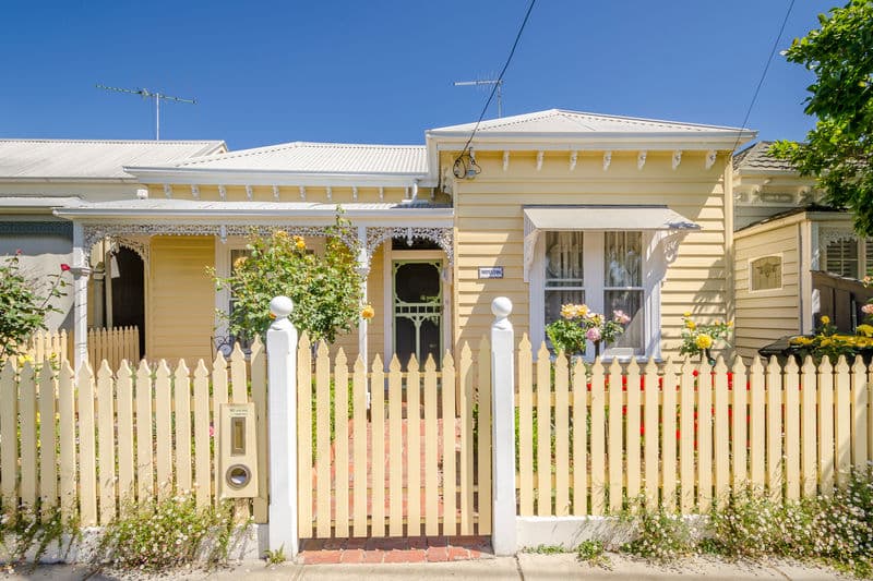 54 Railway Crescent, Williamstown - Thumbnail 2