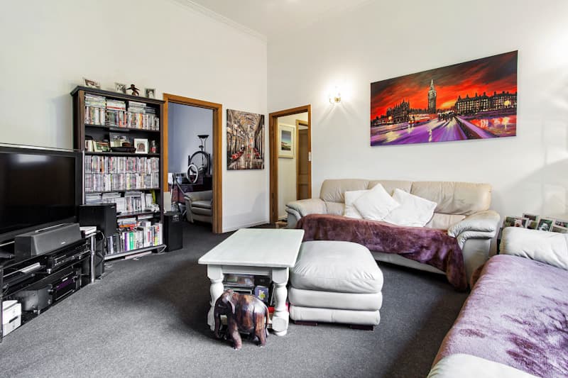 78 Alma Terrace, Newport - Thumbnail 3