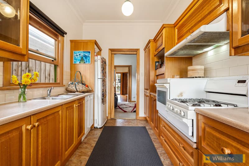 12 Richard Street, Williamstown - Thumbnail 4