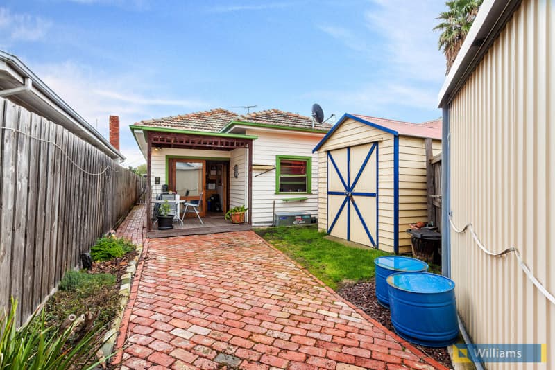 12 Richard Street, Williamstown - Thumbnail 8