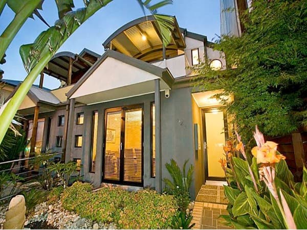323 Melbourne Road, Newport - Image 1