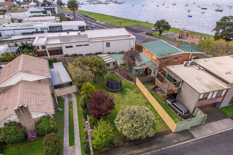 2 Clark Street, Williamstown - Thumbnail 2
