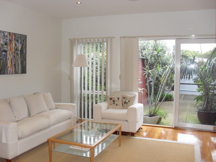 87 Farm Street, Newport - Thumbnail 2
