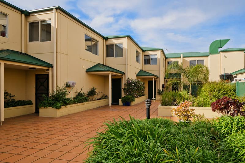 2/11-19 Ferguson Street, Williamstown - Image 1