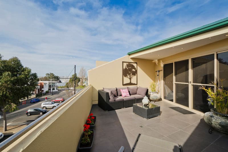 2/11-19 Ferguson Street, Williamstown - Thumbnail 2