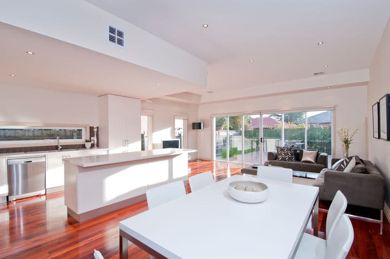 69 Charlotte Street, Newport - Thumbnail 3