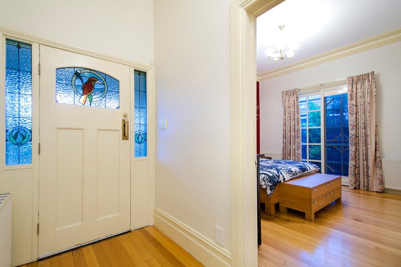 20 Russell Place, Williamstown - Image 1