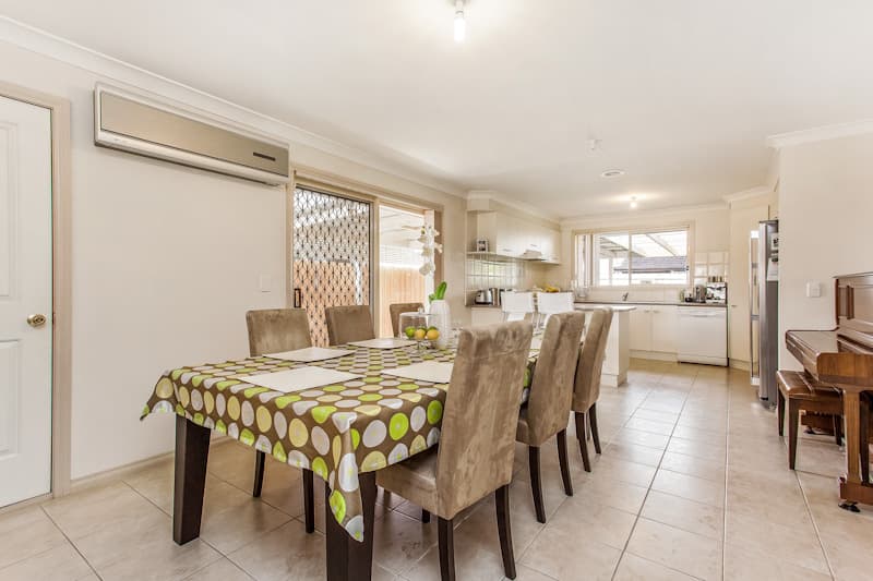31 Newham Way, Altona Meadows - Thumbnail 5