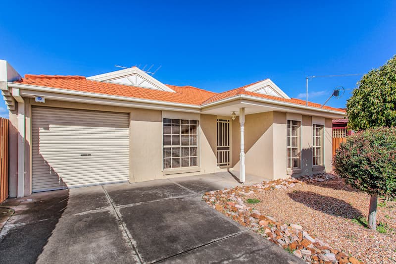 31 Newham Way, Altona Meadows - Image 1