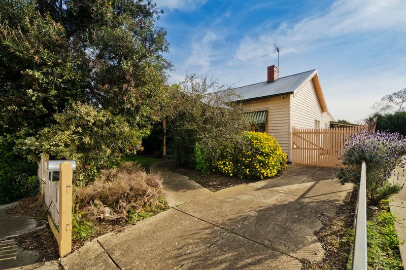 35 Laurie Street, Newport - Image 1