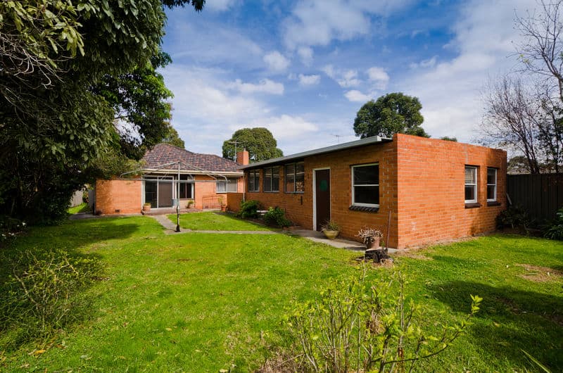 8 Lindwood Avenue, ALTONA VIC, Altona - Thumbnail 3