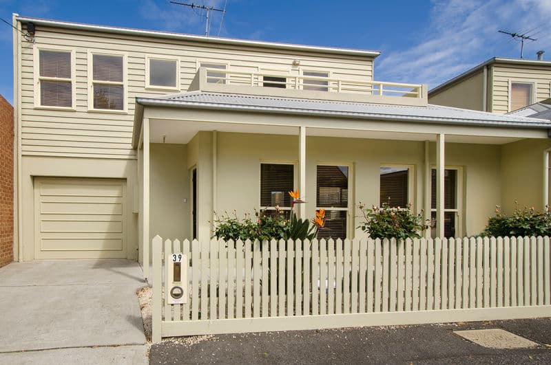 39 John Street, Williamstown - Image 1