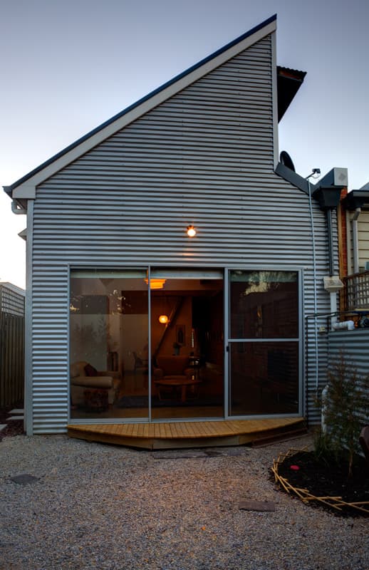 6 Waltham Road, Newport - Thumbnail 2