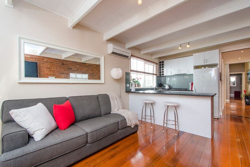 8 Crawford Street, Newport - Thumbnail 4