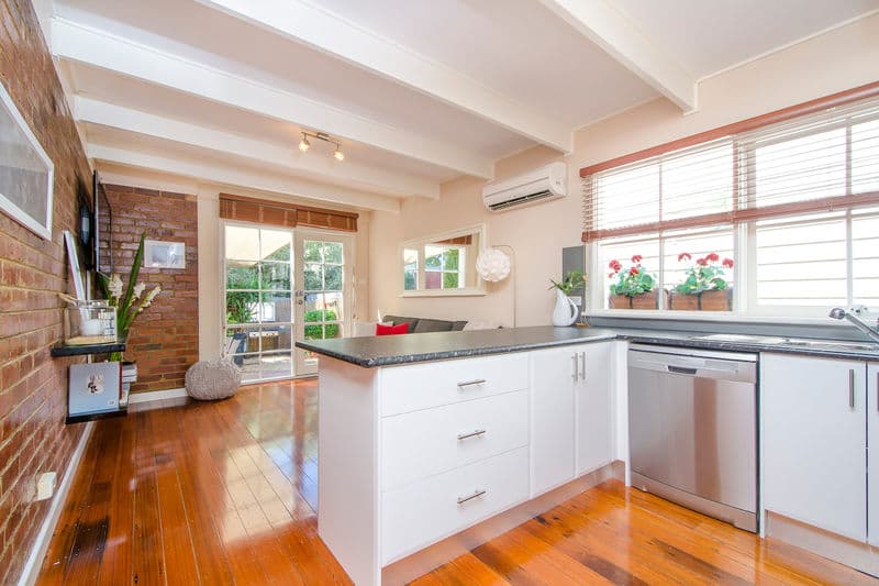 8 Crawford Street, Newport - Thumbnail 5