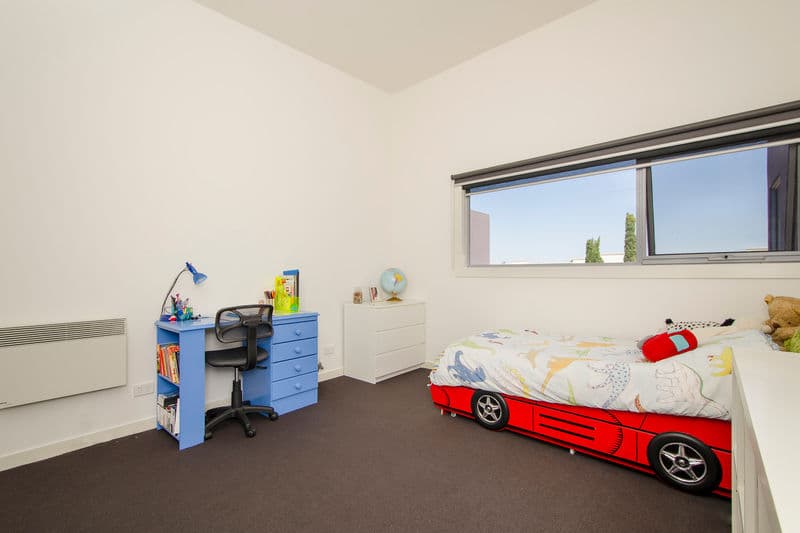 8 Guerin Place, Williamstown - Thumbnail 7