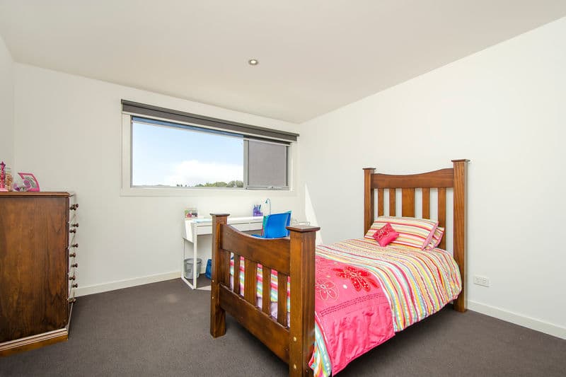 8 Guerin Place, Williamstown - Thumbnail 8