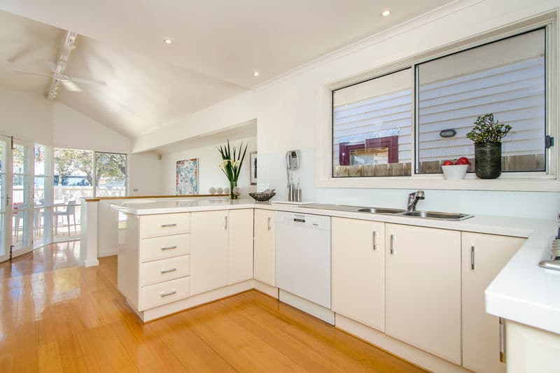 11 Melbourne Road, Williamstown - Thumbnail 7