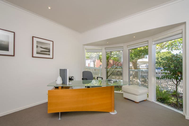 11 Melbourne Road, Williamstown - Thumbnail 8