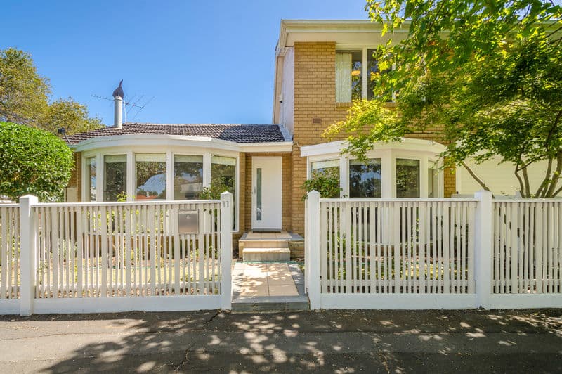 11 Melbourne Road, Williamstown - Image 1