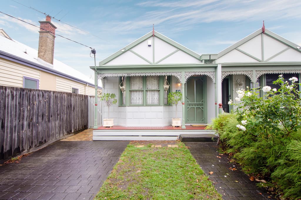 41 Alma Terrace, Newport - Image 1