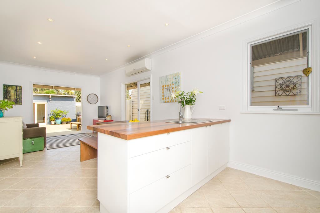 40 Railway Crescent, Williamstown - Thumbnail 5