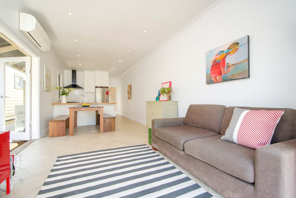 40 Railway Crescent, Williamstown - Thumbnail 3