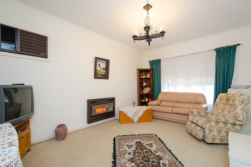 77 Junction Street, Newport - Image 1