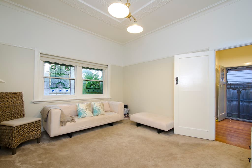 13 River Street, Newport - Thumbnail 4