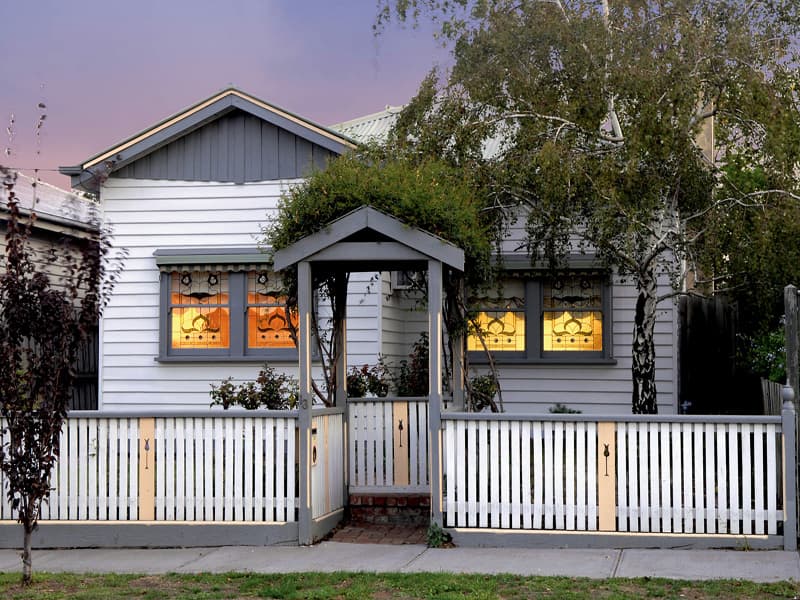 13 River Street, Newport - Image 1