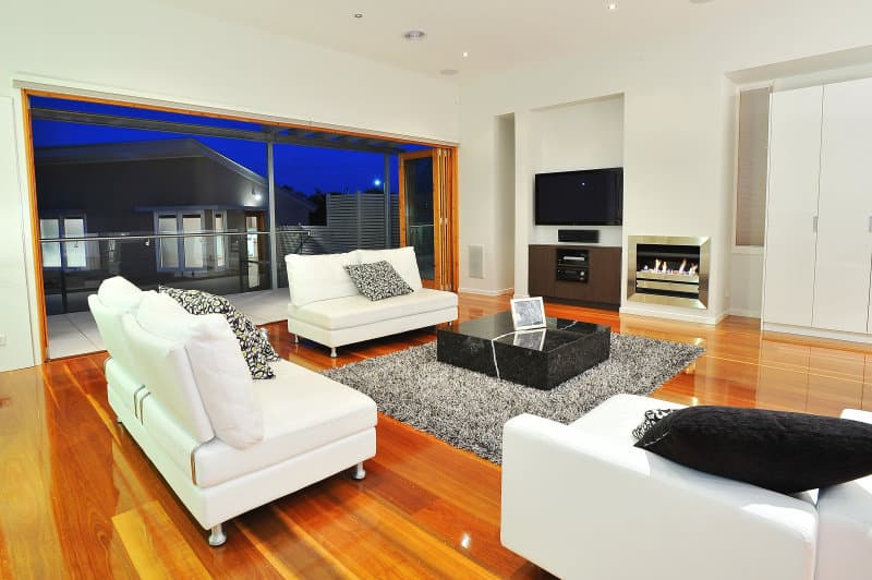 130 Douglas Parade, Williamstown - Thumbnail 3