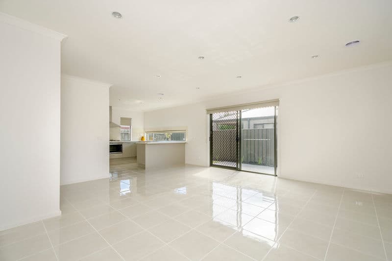 1/12 Laurie Street, Newport - Thumbnail 4