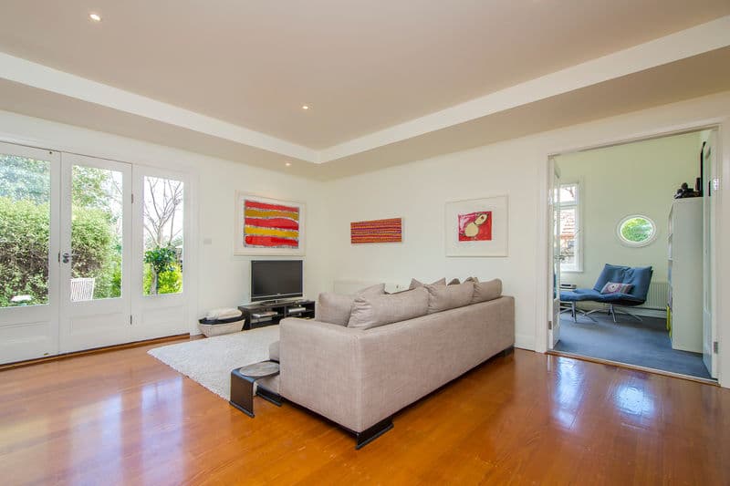 94 Railway Crescent, Williamstown - Thumbnail 6