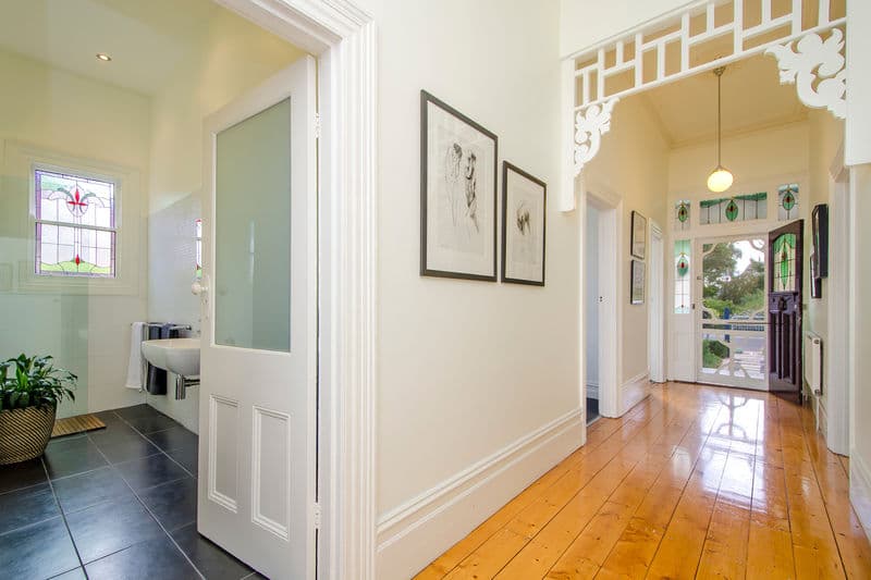 94 Railway Crescent, Williamstown - Thumbnail 3