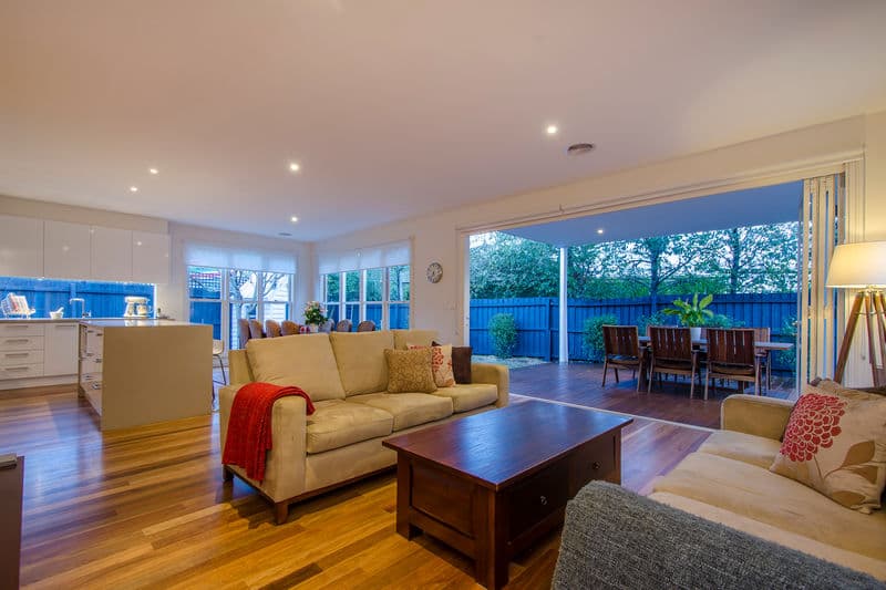 5 Champion Road, Williamstown - Thumbnail 4