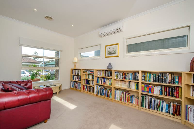 10 Holloway Street, Newport - Thumbnail 2