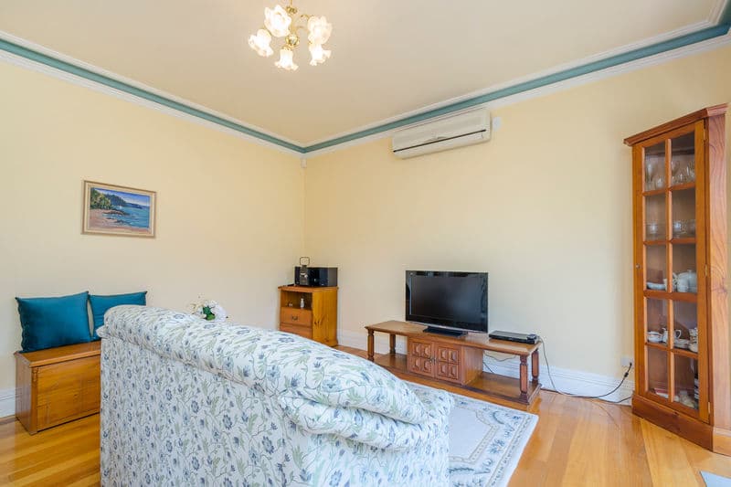 5A Jubilee Street, Newport - Thumbnail 2