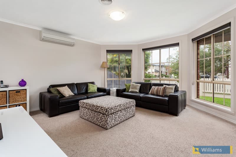 13 Rifle Range Drive, Williamstown - Thumbnail 2