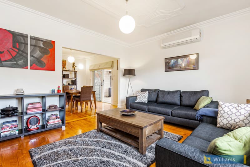 66 Kernot Street, South Kingsville - Thumbnail 2