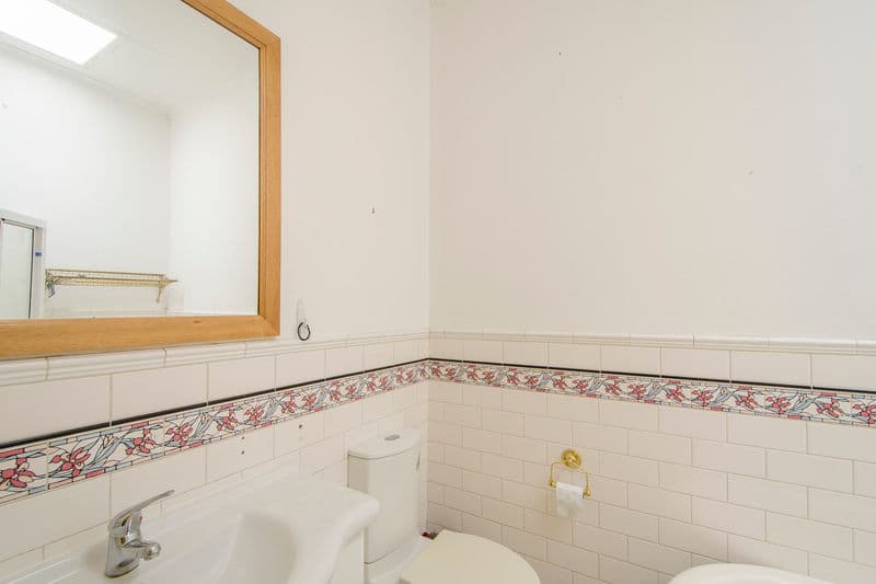 13 Oxford Street, Newport - Thumbnail 6