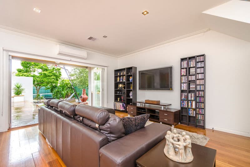 224 Melbourne Road, Williamstown - Thumbnail 2