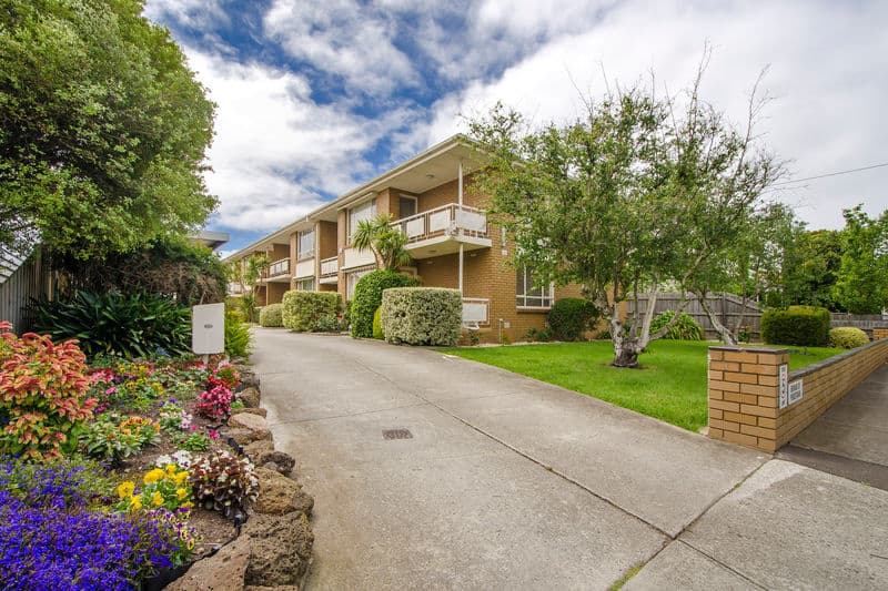8/68 Verdon Street, Williamstown - Image 1