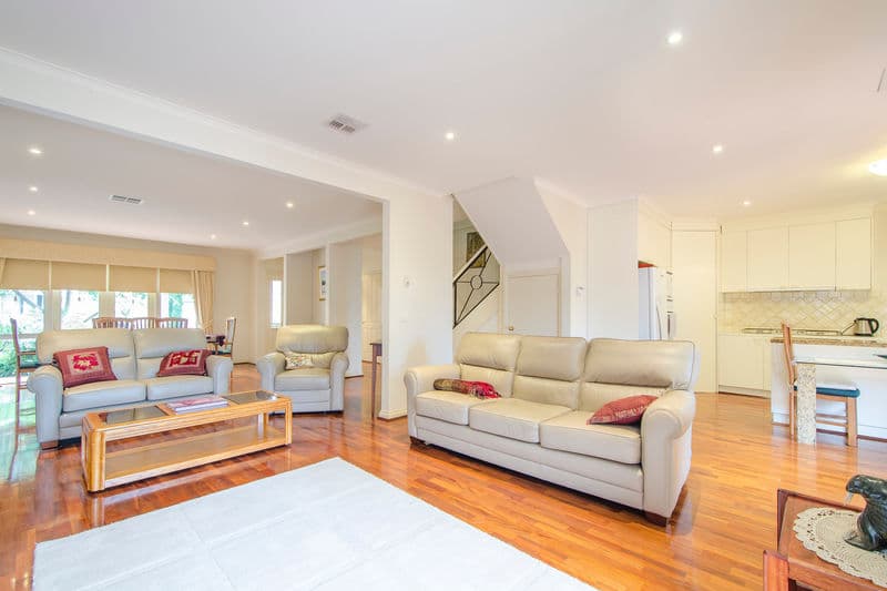 71 Merrett Drive, Williamstown - Thumbnail 2