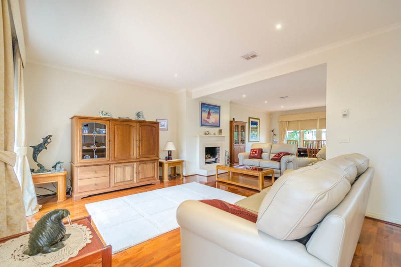 71 Merrett Drive, Williamstown - Thumbnail 3