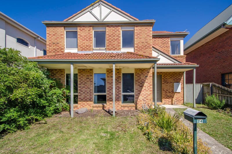 24 McGuire Crescent, Williamstown - Image 1