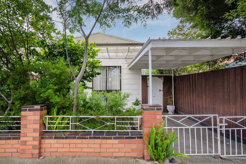 26 Elphin Street, Newport - Image 1